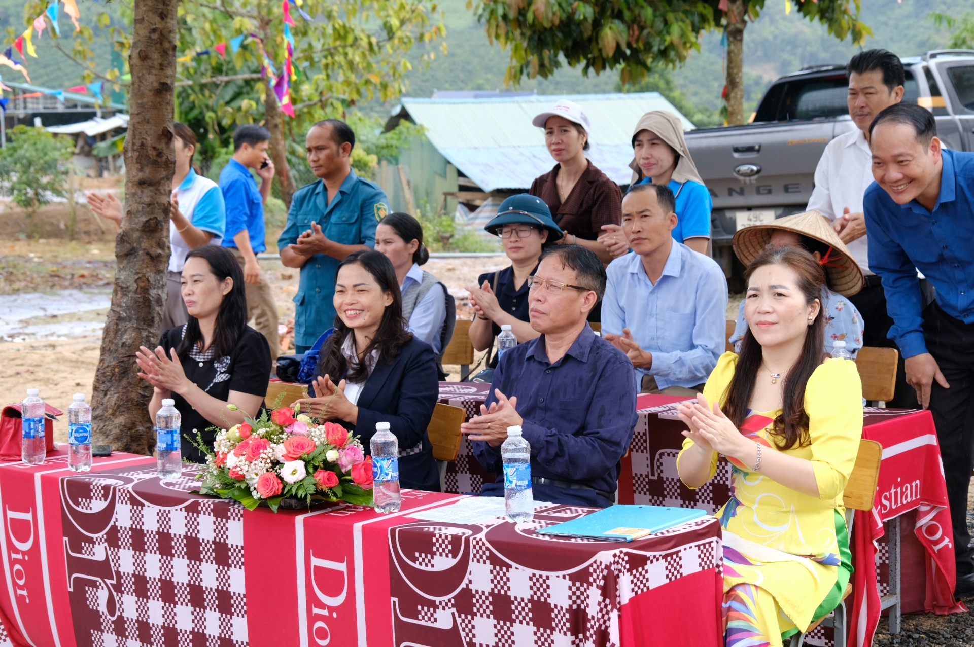 Lãnh đạo UBND huyện Đam Rông dự lễ khai giảng