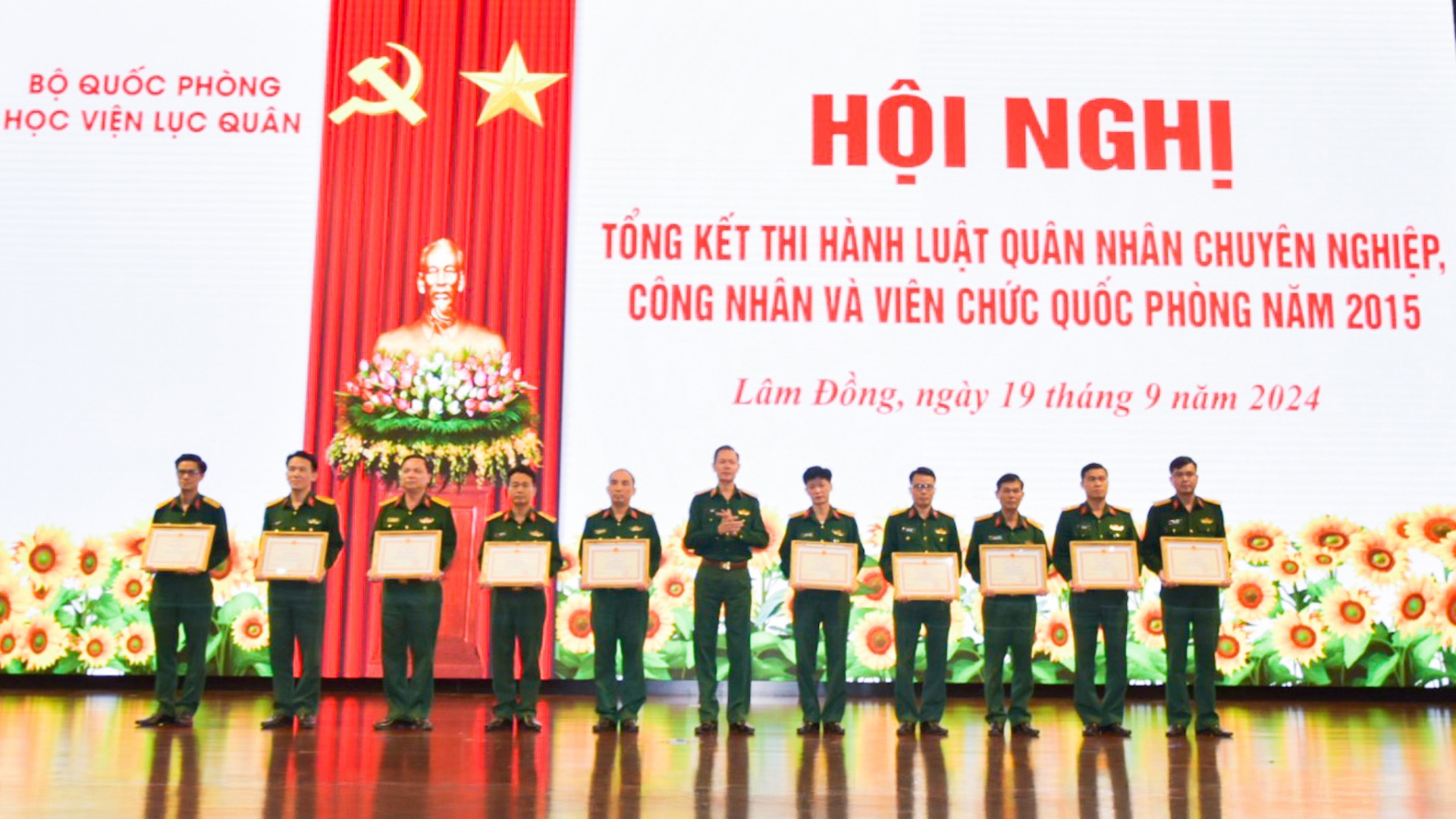 Học viện Lục quân tổng kết thi hành Luật Quân nhân chuyên nghiệp, công nhân và viên chức quốc phòng năm 2015