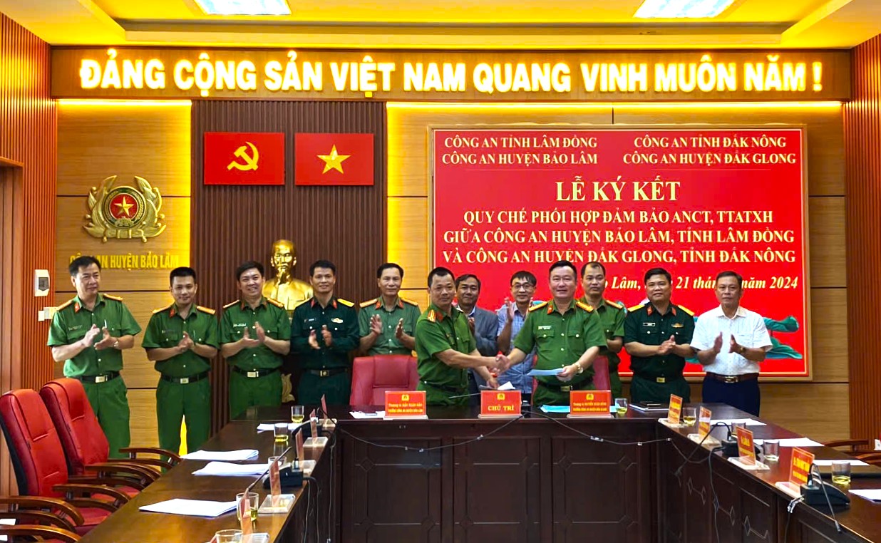 Công an 2 huyện Bảo Lâm và Đắk Glong ký kết quy chế phối hợp đảm bảo an ninh trật tự vùng giáp ranh