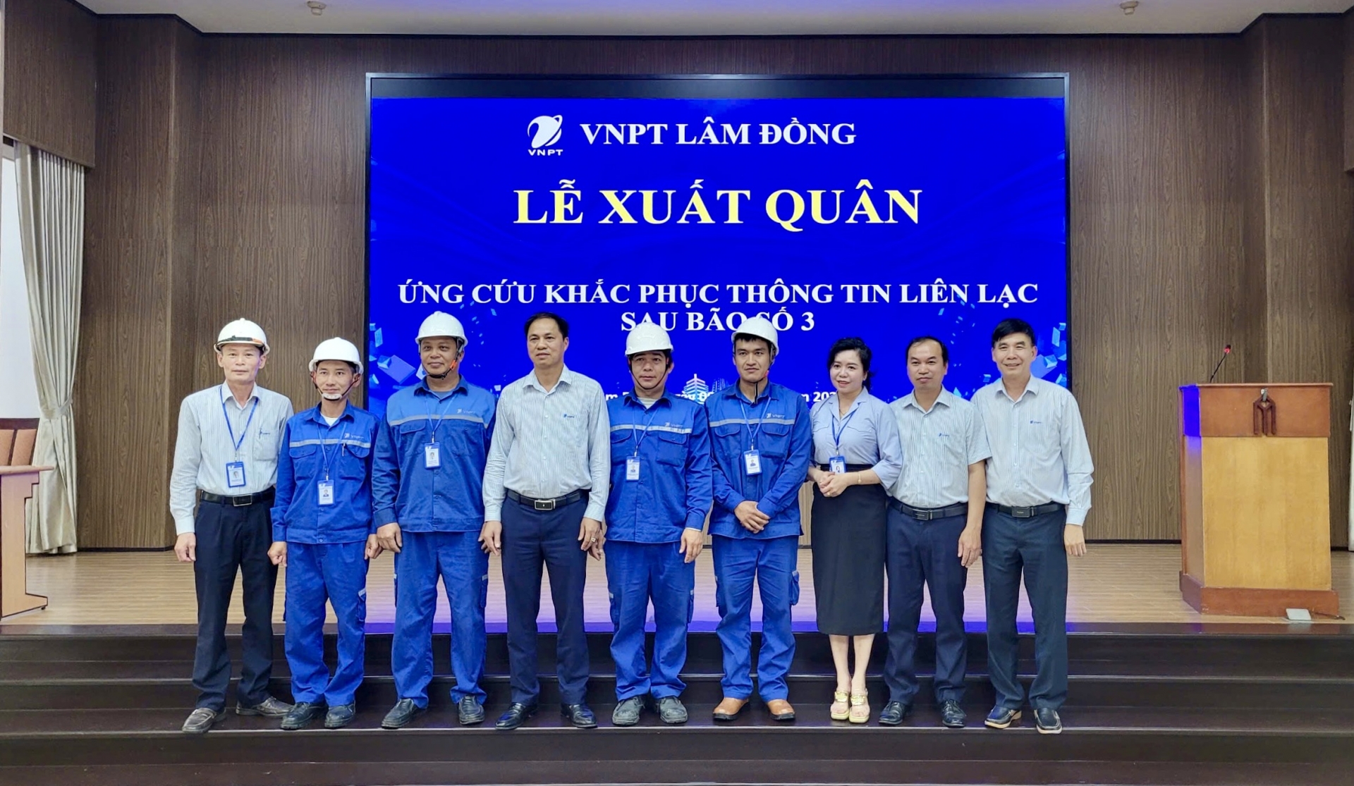 VNPT tổ chức Lễ xuất quân, giao nhiệm vụ cho Đoàn công tác hỗ trợ khắc phục hậu quả bão lũ