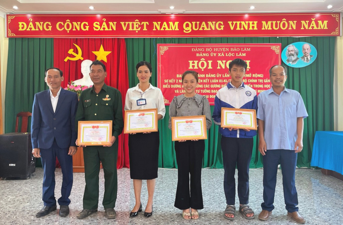 Nhiều tập thể, cá nhân của huyện Bảo Lâm được biểu dương, khen thưởng trong học tập và làm theo Bác