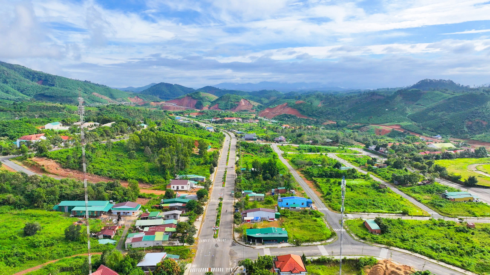 Diện mạo vùng đồng bào DTTS ngày càng khởi sắc. Trong ảnh: Khu trung tâm huyện vùng sâu Đam Rông. Ảnh: Chính Thành