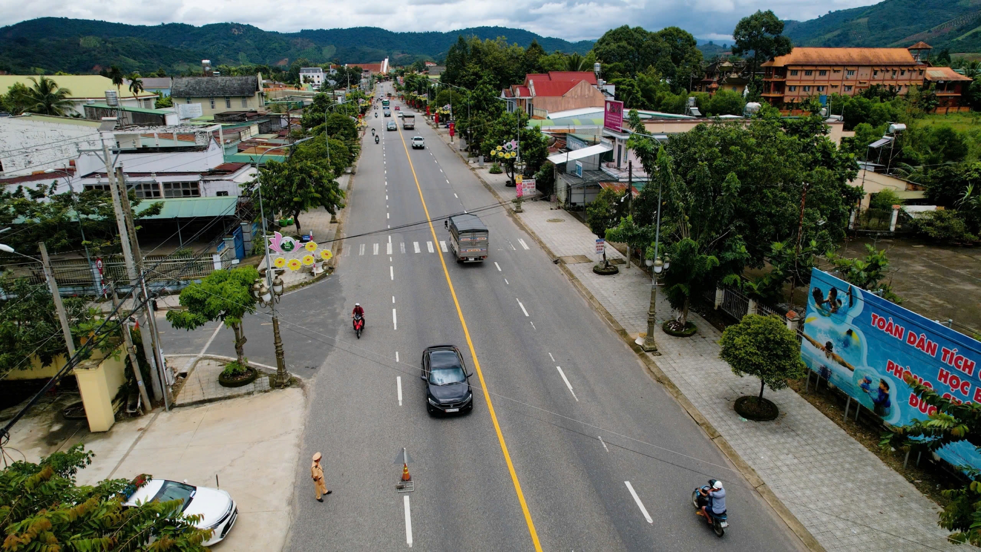 Lượng du khách đến Lâm Đồng không xảy ra ùn ứ trên QL20