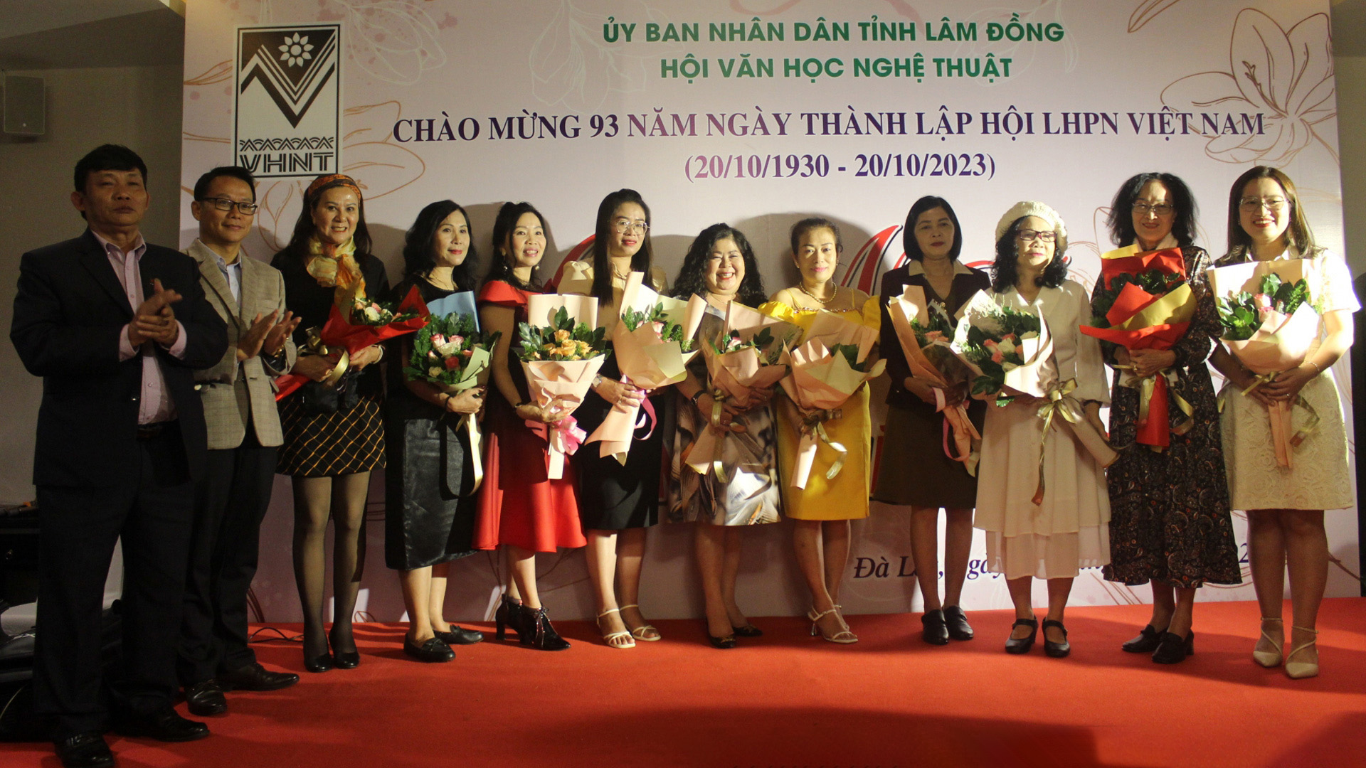 Gặp mặt nữ văn nghệ sĩ kỷ niệm 93 năm ngày Phụ nữ Việt Nam