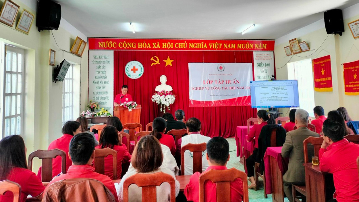 Hội Chữ thập đỏ tỉnh Lâm Đồng tổ chức lớp tập huấn nghiệp vụ công tác Hội cho cán bộ các huyện, thành phố