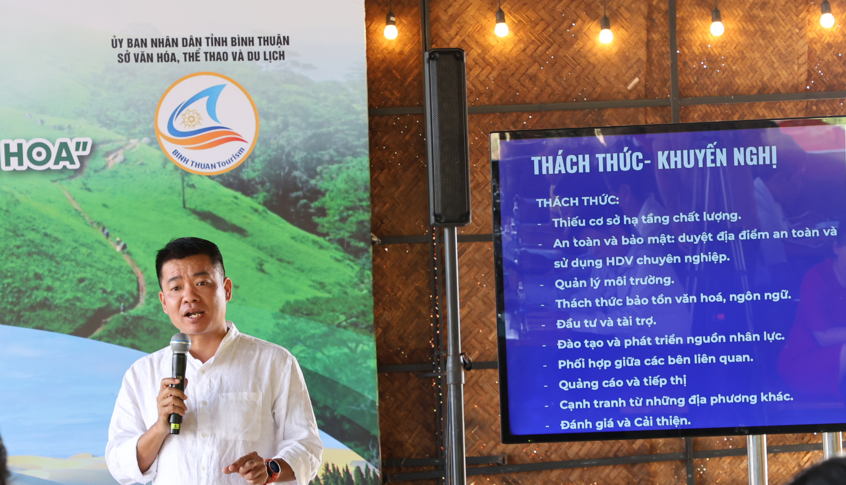 Ông Nguyễn Tử Anh - Giám đốc điều hành Công ty cổ phần Tropiad phát biểu ý kiến