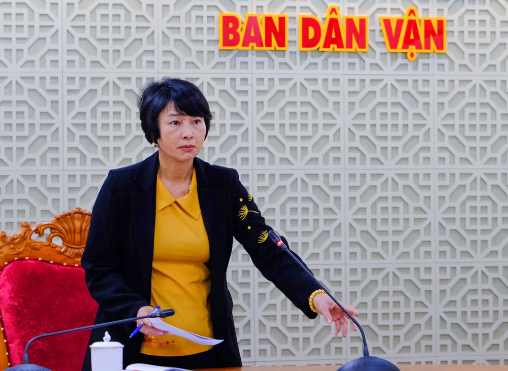 Đồng chí Phạm Thị Phúc - Ủy viên Ban Thường vụ, Trưởng ban Dân vận Tỉnh ủy phát biểu kết luận Hội nghị