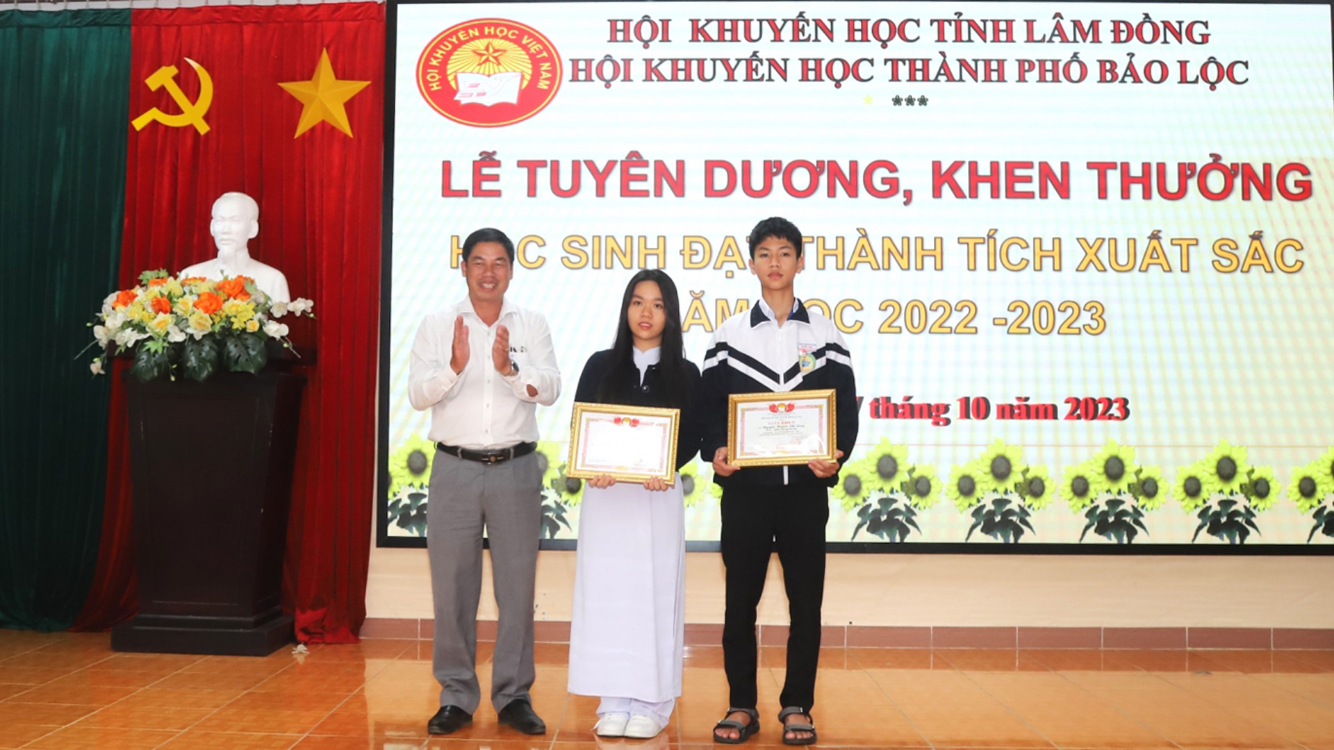 Bảo Lộc: Tuyên dương gần 300 học sinh giỏi các cấp