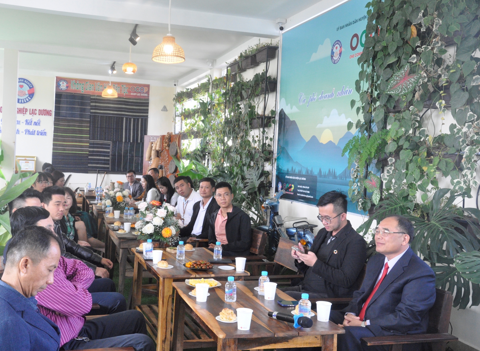 : Chi hội Doanh nghiệp Lạc Dương là đơn vị đầu tiên và duy nhất tổ chức được không gian Cà phê Doanh nhân tại Lâm Đồng.