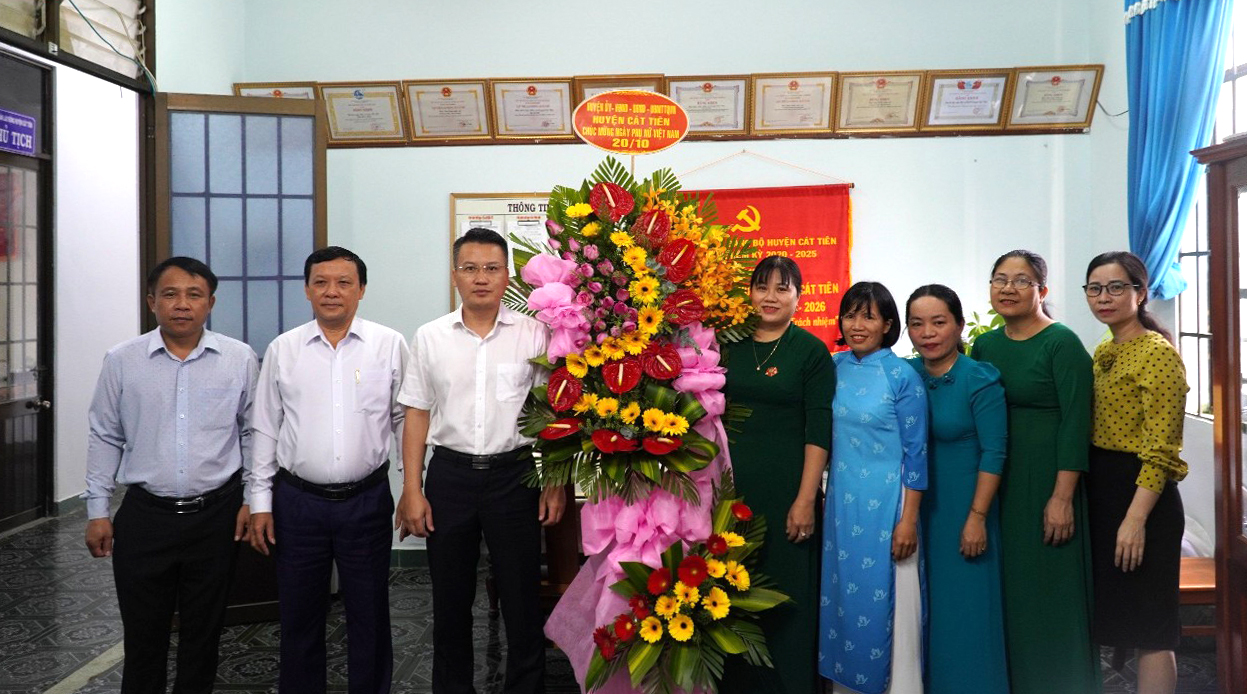 Cát Tiên: Tọa đàm kỷ niệm 93 năm Ngày thành lập Hội Liên hiệp Phụ nữ Việt Nam