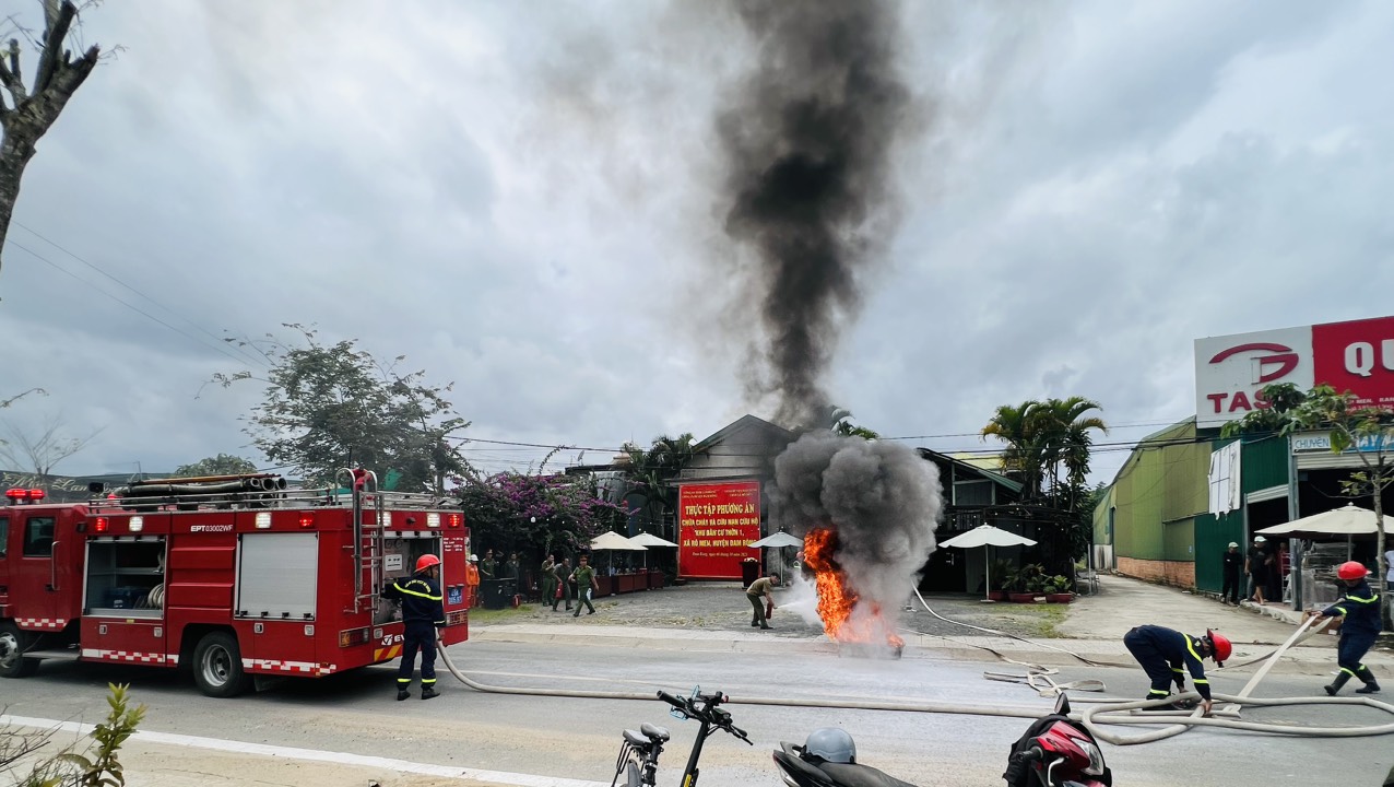 Đam Rông: Thực tập phương án chữa cháy và cứu nạn, cứu hộ tại khu dân cư