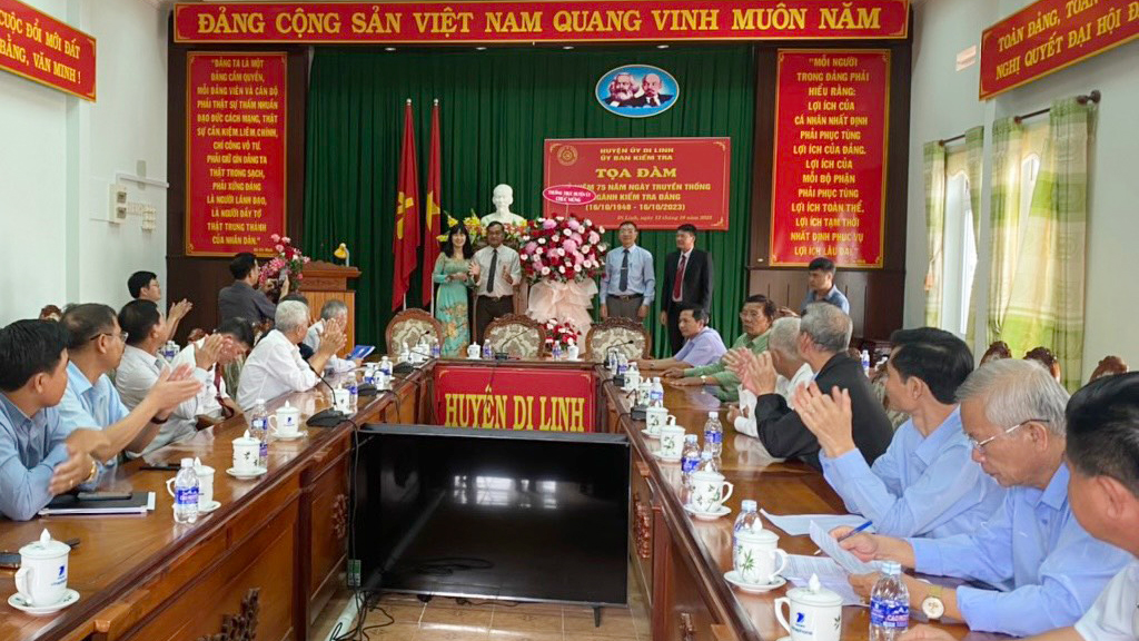 Huyện uỷ Di Linh tổ chức kỷ niệm 75 năm Ngày truyền thống Ngành Kiểm tra Đảng