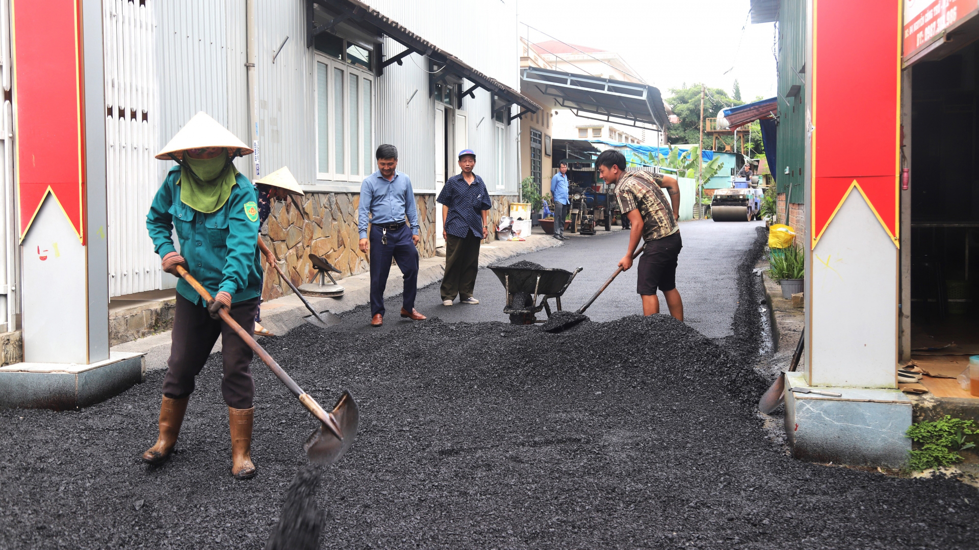 Bảo Lộc: Người dân đóng góp 100% kinh phí làm đường hẻm khang trang