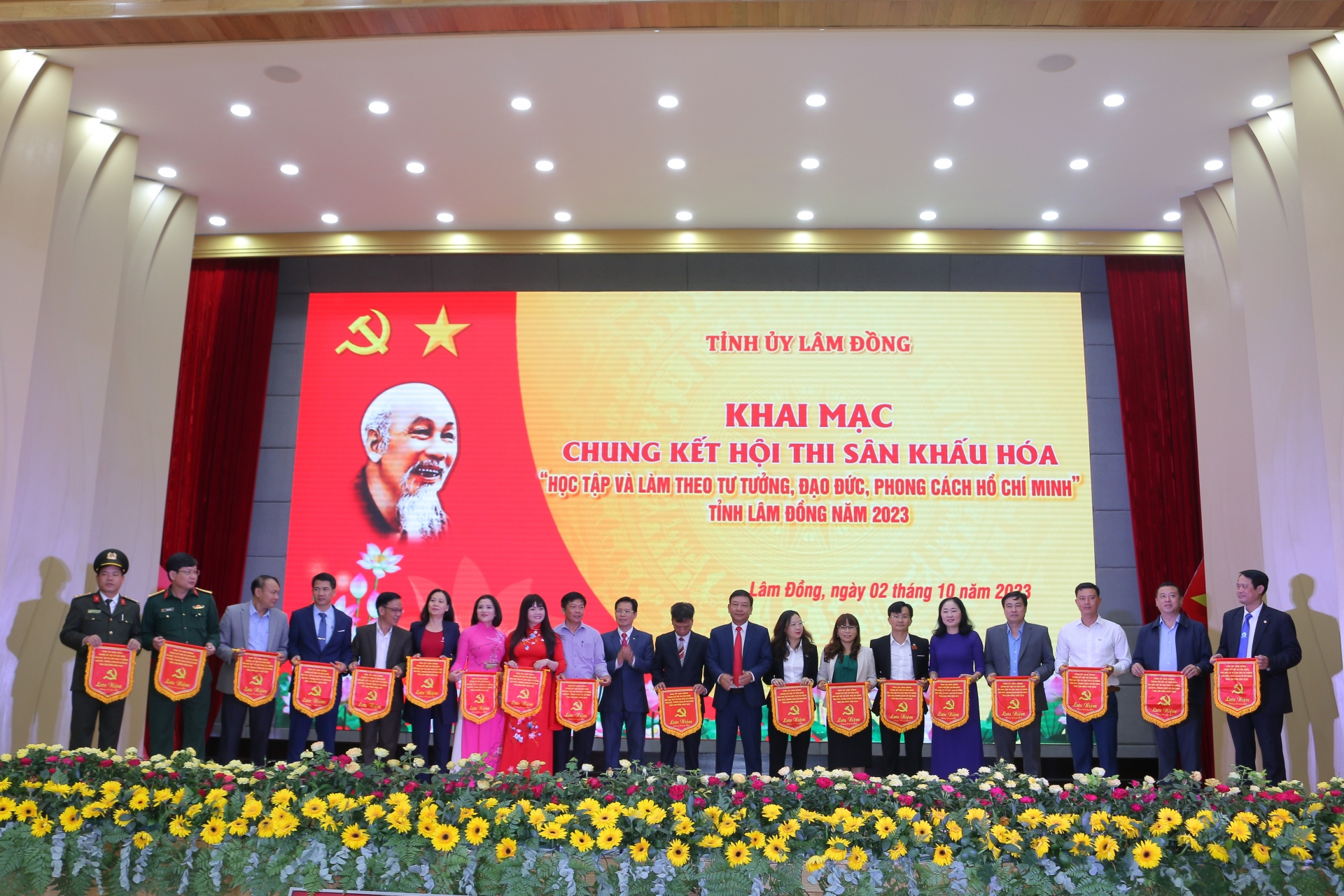 Khai mạc Chung kết Hội thi sân khấu hóa học tập và làm theo tư tưởng, đạo đức, phong cách Hồ Chí Minh tỉnh Lâm Đồng năm 2023