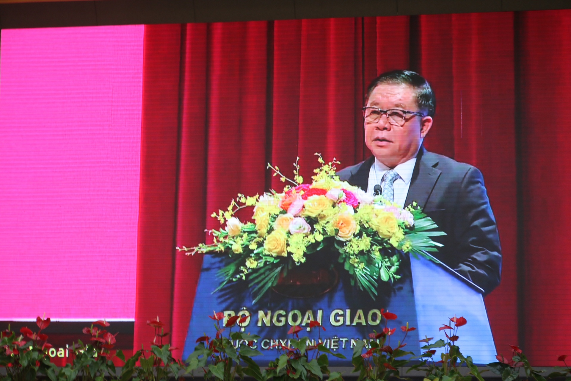 Đồng chí Nguyễn Trọng Nghĩa - Bí thư Trung ương Đảng, Trưởng Ban Tuyên giáo Trung ương, Trưởng Ban Chỉ đạo Công tác TTĐN Trung ương kết luận hội nghị