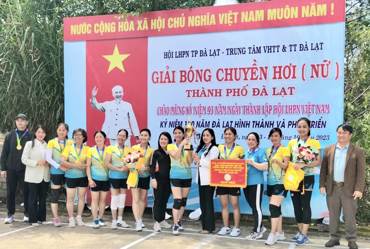 Hội LHPN thành phố Đà Lạt tổ chức giải bóng chuyền hơi nữ