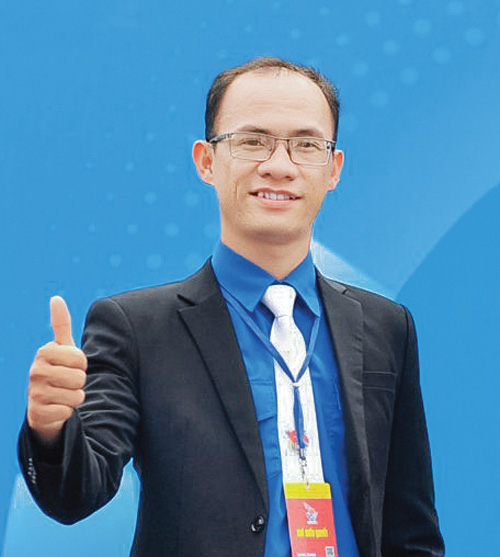 Với sự năng động, nhiệt huyết,anh Tịnh vừa được nhận giải thưởng “15 tháng 10” của Trung ương Hội LHTN Việt Nam trao tặng