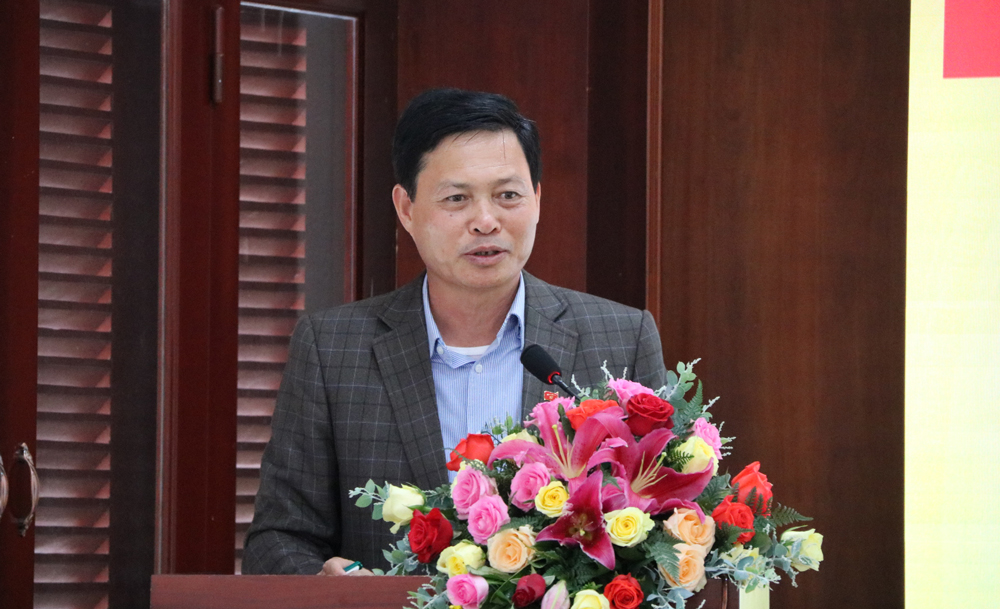 Đồng chí Hoàng Xuân Hường - Bí thư Đảng ủy Khối Doanh nghiệp tỉnh phát biểu tại hội nghị