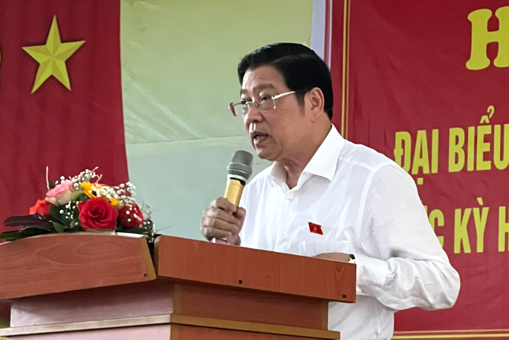 Đồng chí Phan Đình Trạc ghi nhận, tiếp thu ý kiến cử tri và giải trình làm rõ thêm một số nội dung liên quan phòng chống tham nhũng