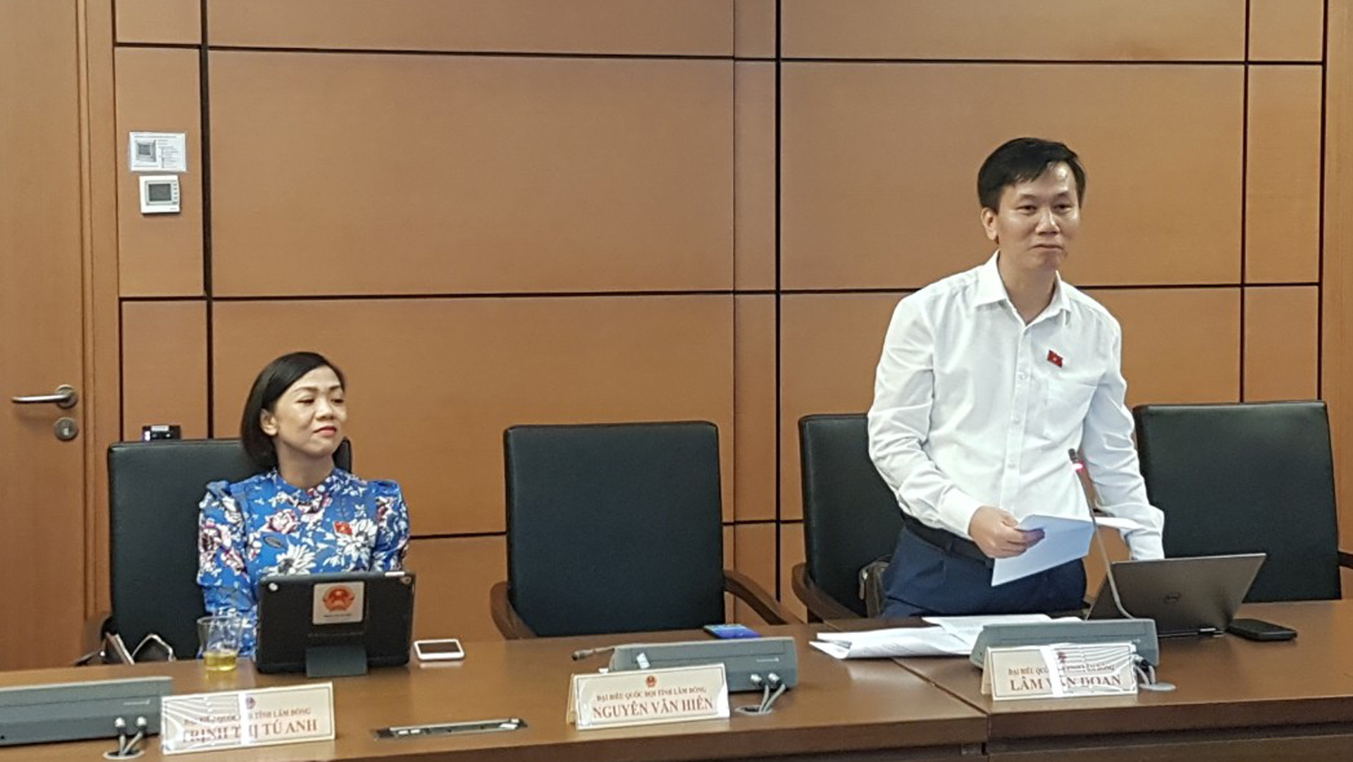 Đoàn Đại biểu Quốc hội tỉnh Lâm Đồng góp ý dự án Luật Lực lượng tham gia bảo vệ an ninh, trật tự cơ sở