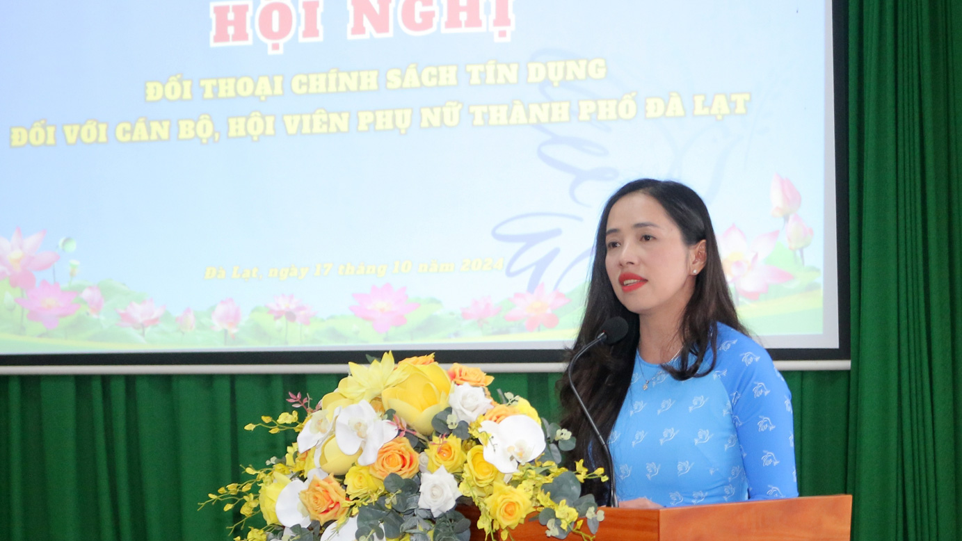 Bà Phan Thị Xuân Thảo - Chủ tịch Hội LHPN TP Đà Lạt phát biểu khai mạc hội nghị