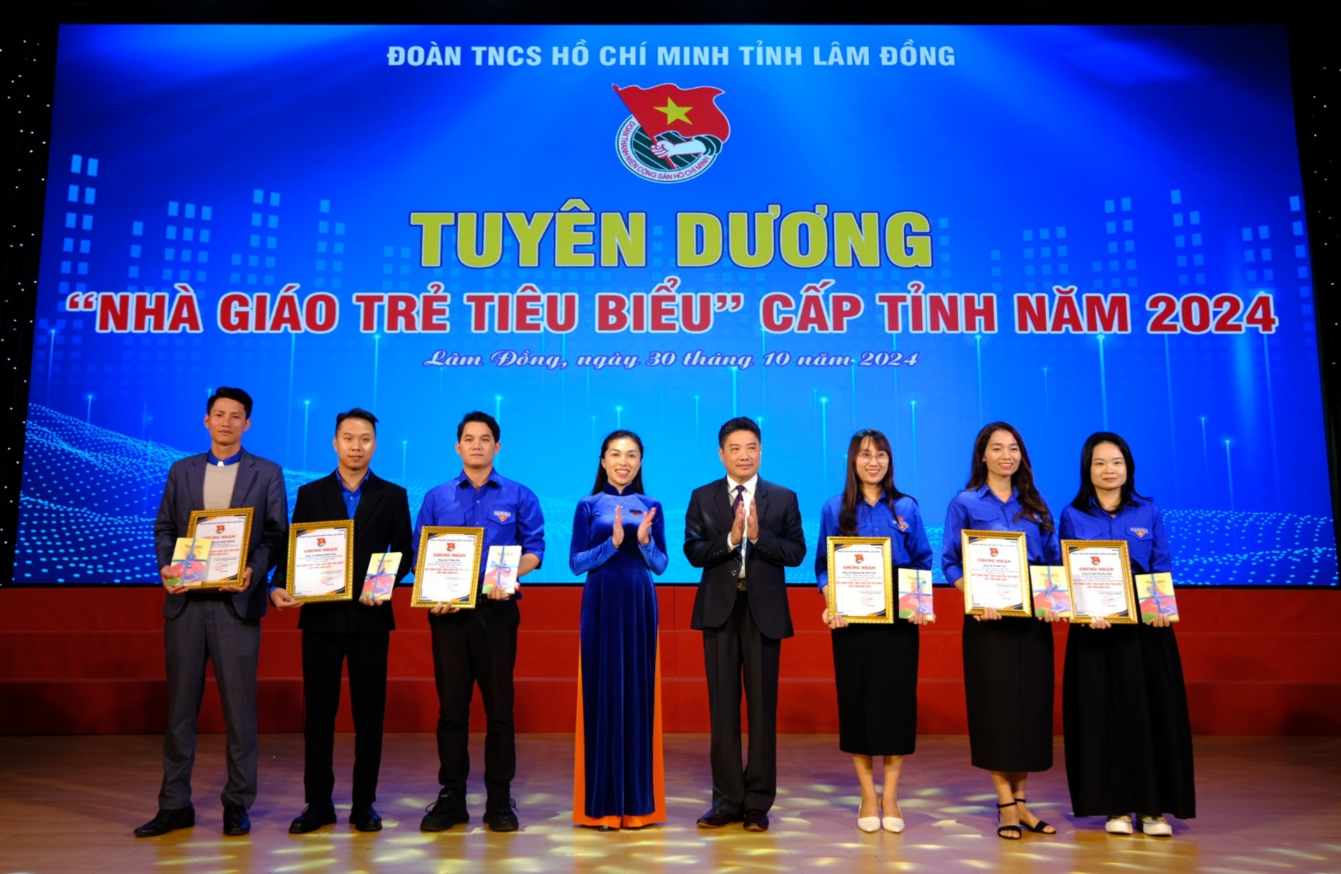 Tuyên dương Nhà giáo trẻ tiêu biểu