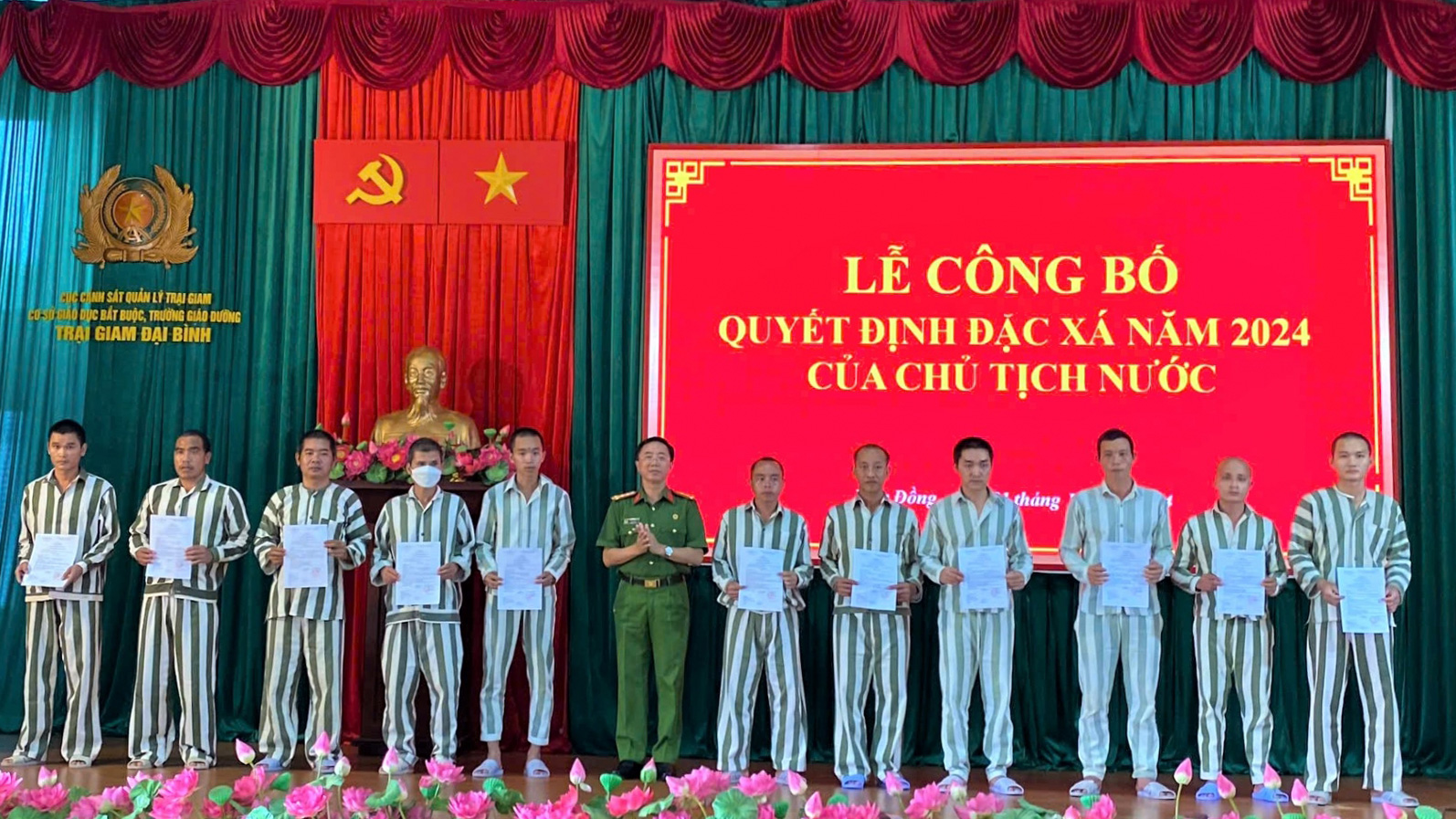 Trại giam Đại Bình công bố quyết định đặc xá của Chủ tịch nước cho 33 phạm nhân