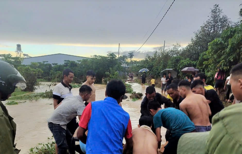 Bảo Lâm: Nước sông đột ngột dâng cao, nhiều tài sản của người dân bị cuốn trôi