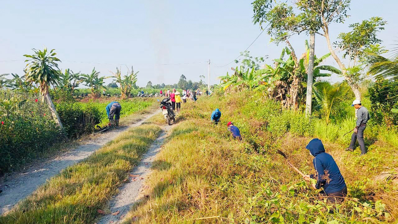 Các địa phương thực hiện nạo vét kênh mương nội đồng
thuộc địa bàn quản lý đảm bảo phục vụ sản xuất