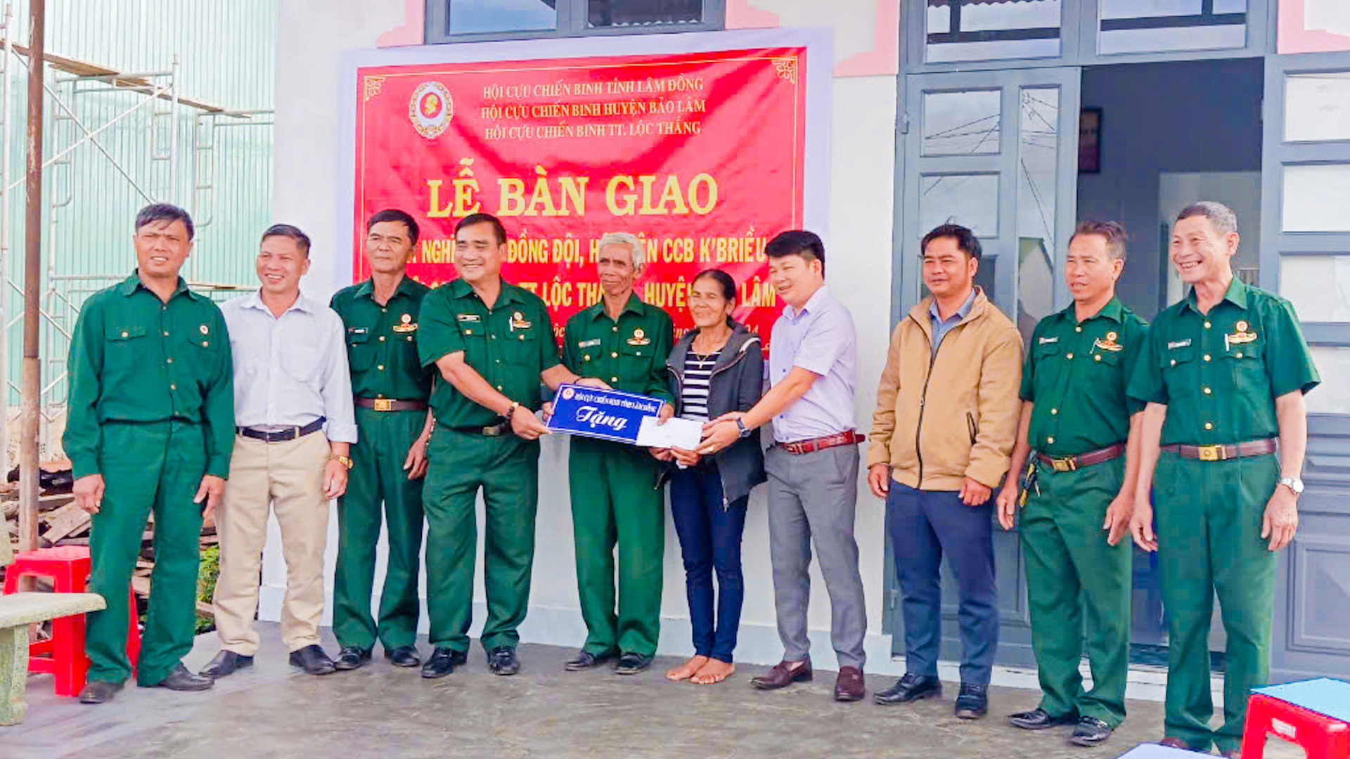 Hỗ trợ xây dựng “Nhà nghĩa tình đồng đội” là một trong những công trình ý nghĩa chào mừng đại hội