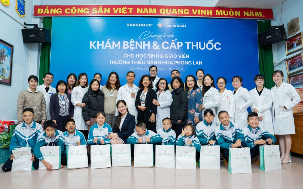 Đa Khoa Phương Nam tổ chức khám bệnh - cấp thuốc cho học sinh và giáo viên Trường Thiểu năng Hoa Phong Lan