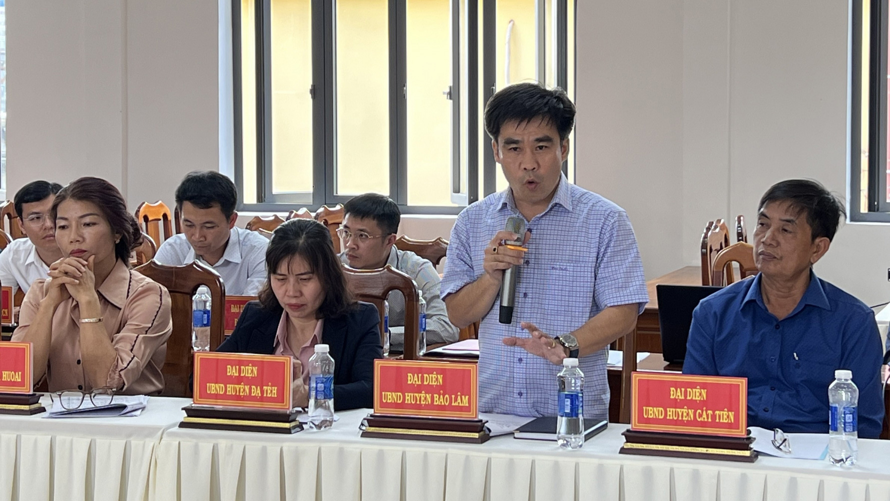 Đại diện đơn vị đăng cai - huyện Bảo Lâm phát biểu tại hội nghị