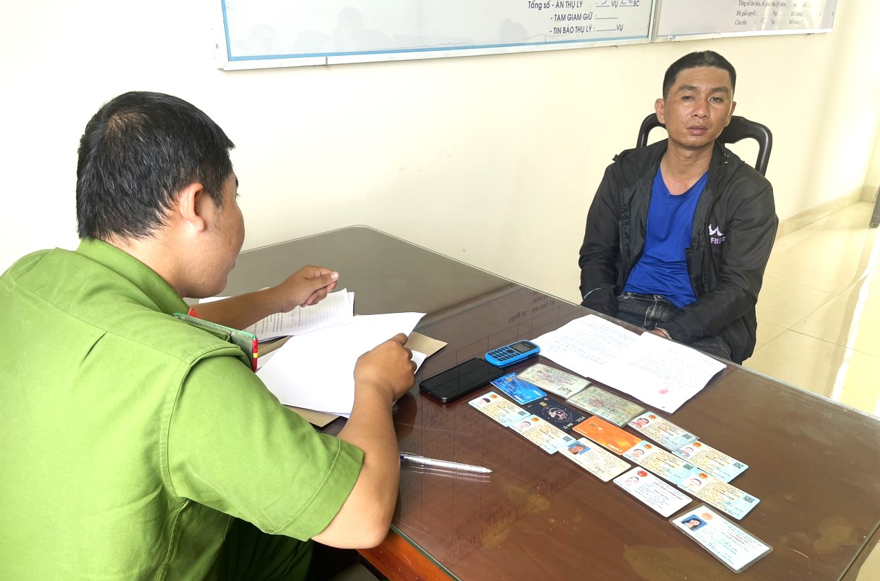 Di Linh: Bắt đối tượng từ Đắk Nông qua Lâm Đồng cho vay lãi nặng và tàng trữ chất ma túy