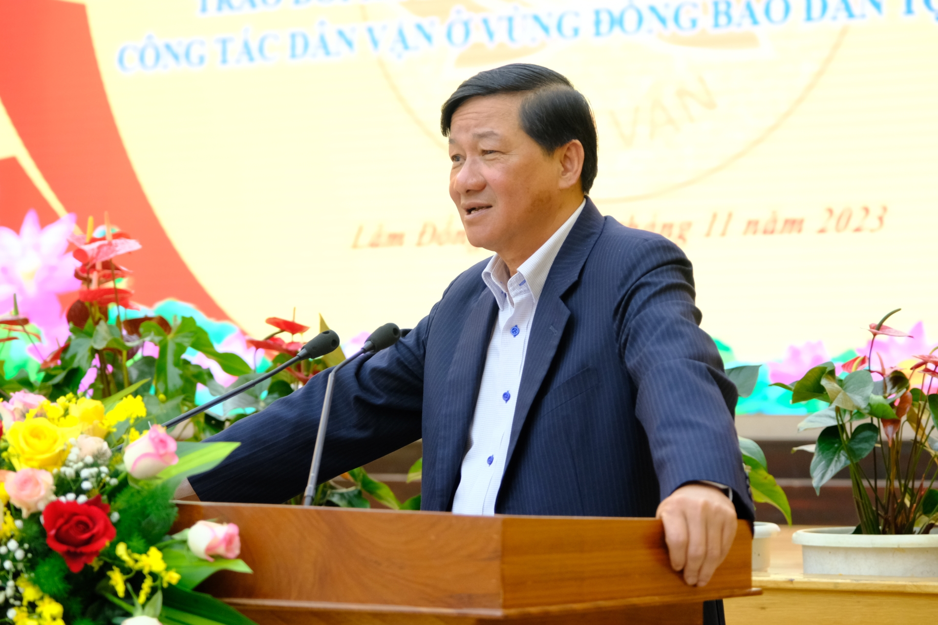 Đồng chí Trần Đức Quận – Bí thư Tỉnh ủy Lâm Đồng phát biểu chào mừng hội nghị. 