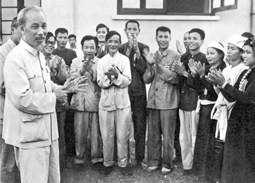 Hồ Chí Minh với việc lựa chọn con đường phát triển của dân tộc Việt Nam qua tác phẩm “Thường thức chính trị”