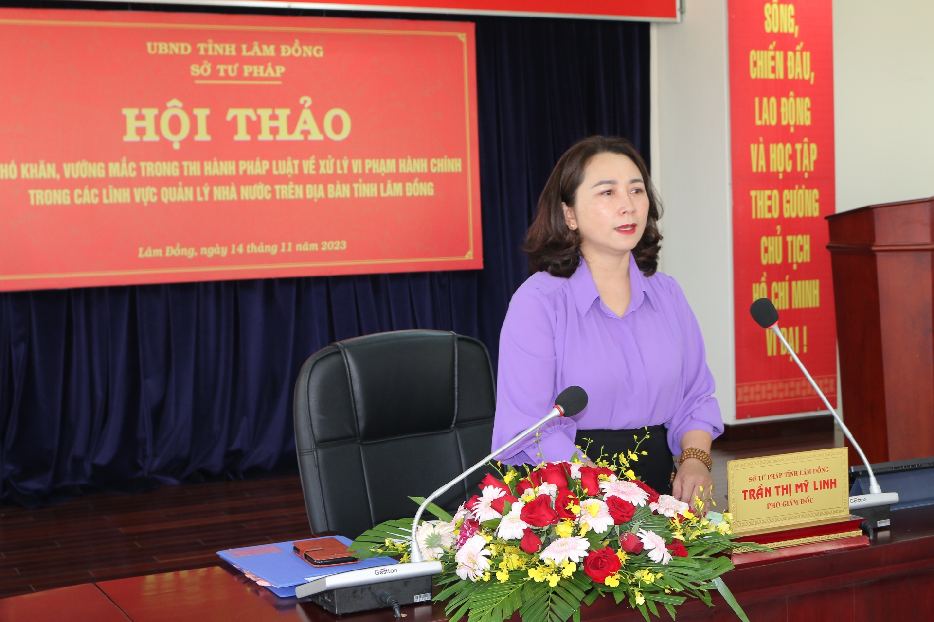 Bà Trần Thị Mỹ Linh - Phó Giám đốc Sở Tư pháp phát biểu đề dẫn hội thảo