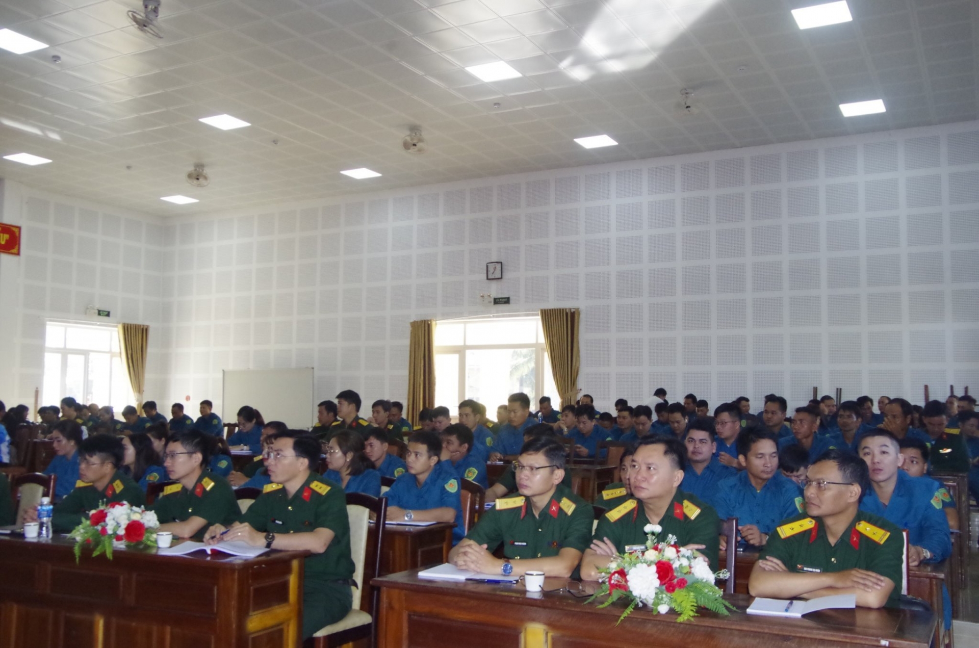 180 sĩ quan, quân nhân chuyên nghiệp tham gia bồi dưỡng kiến thức dân tộc