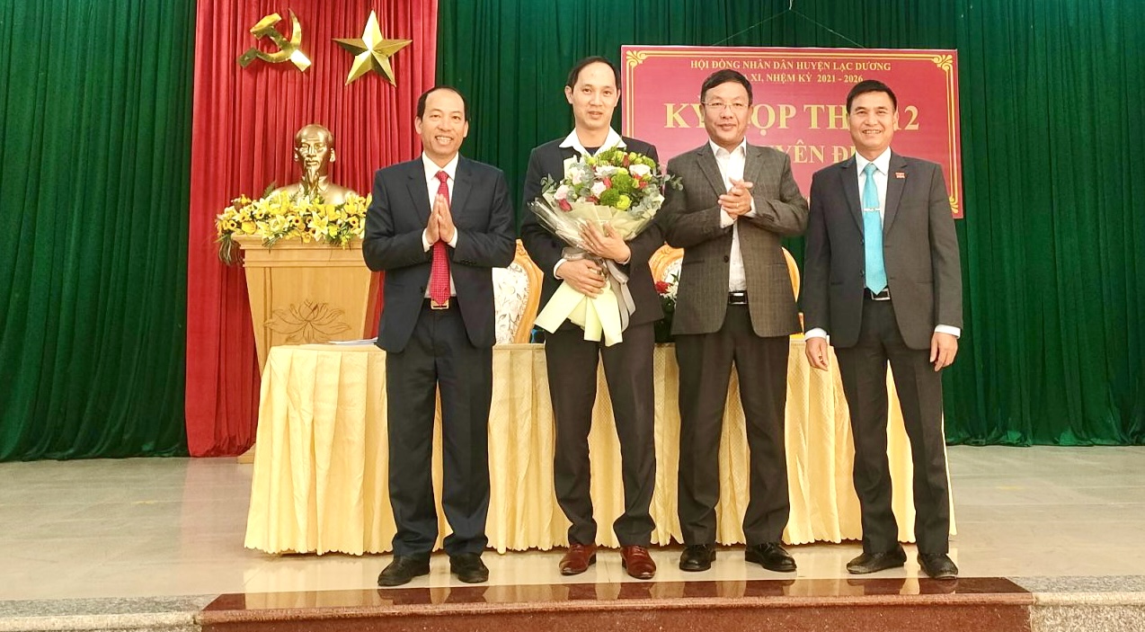 HĐND huyện Lạc Dương khóa XI tổ chức kỳ họp thứ 12