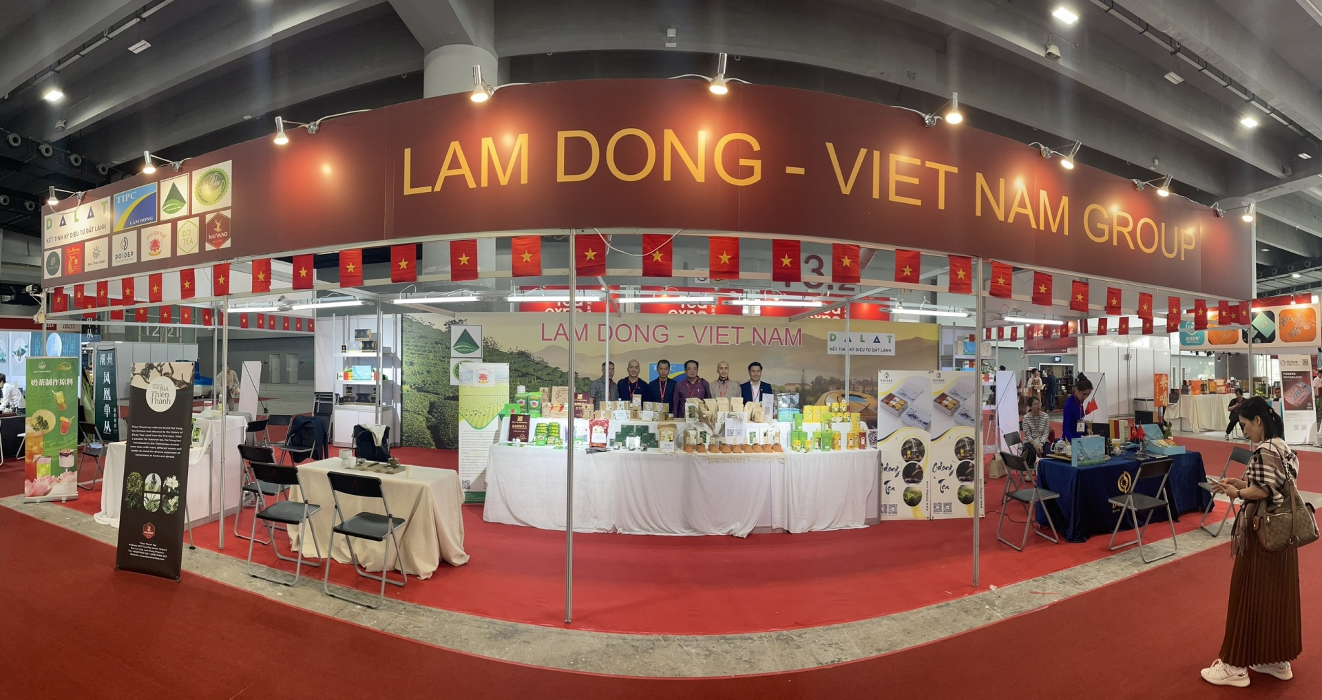Đoàn công tác tỉnh Lâm Đồng tham dự Lễ Khai mạc Hội chợ Chè quốc tế Trung Quốc