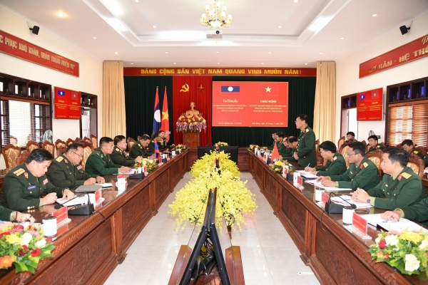 Đoàn Học viện Quốc phòng nước Cộng hoà Dân chủ Nhân dân Lào thăm Học viện Lục quân