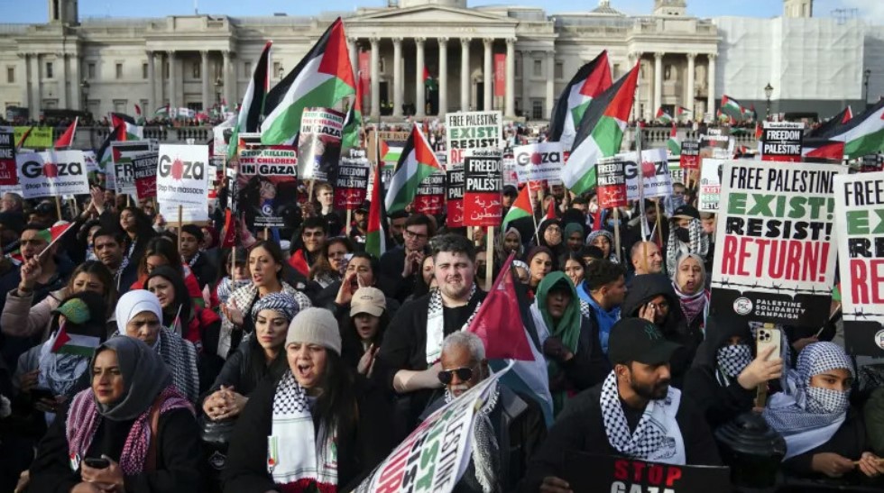 Hàng nghìn người tham gia tuần hành tại thủ đô London của Anh