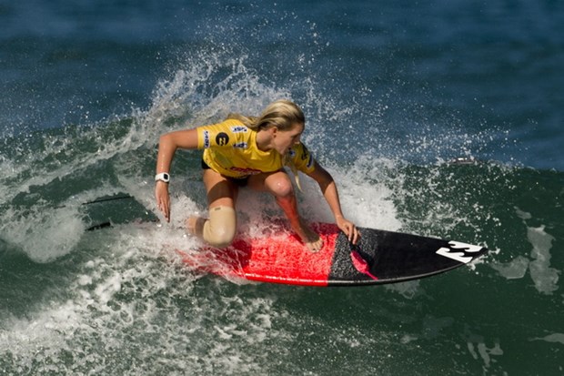 Vận động viên lướt sóng người Australia Laura Enever