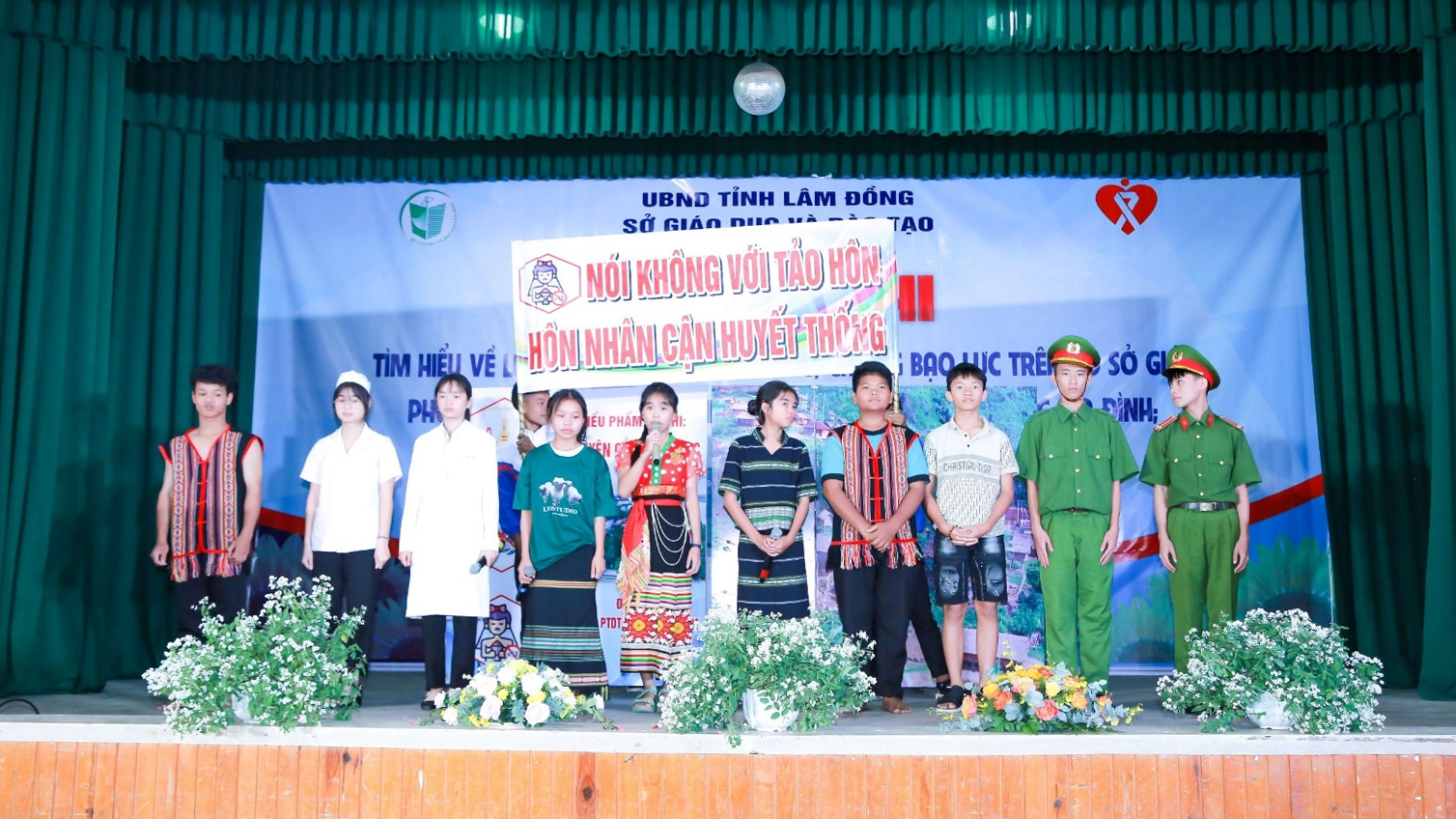 Các đội tham gia Cuộc thi do Sở Giáo dục và Đào tạo Lâm Đồng tổ chức