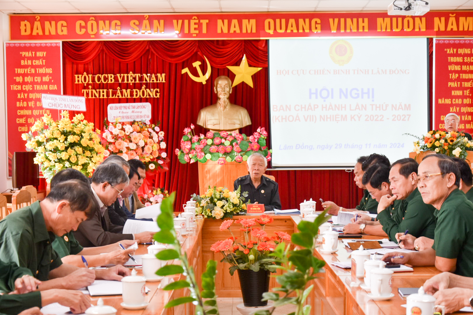 Quang cảnh hội nghị 