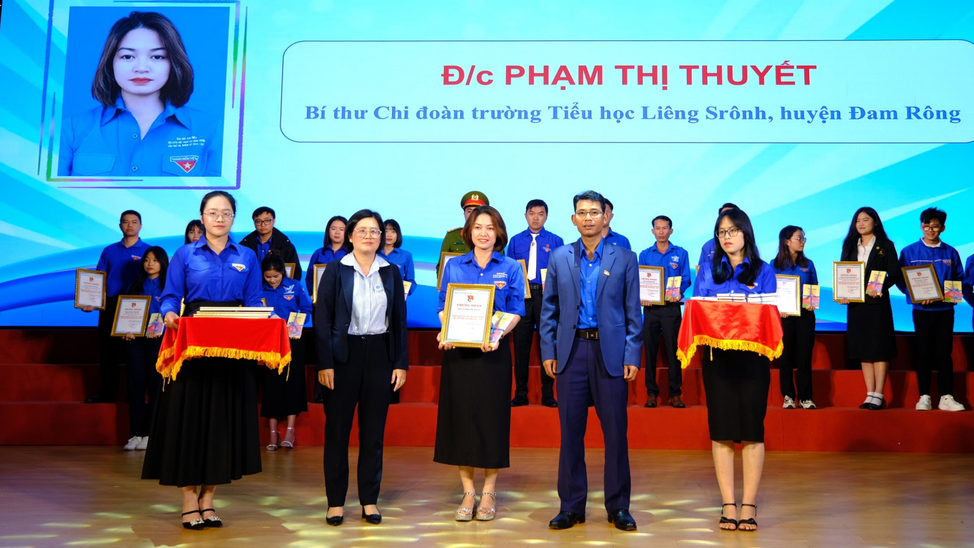 Lâm Đồng có 1 giáo viên được tuyên dương trong chương trình Chia sẻ cùng thầy cô năm 2024