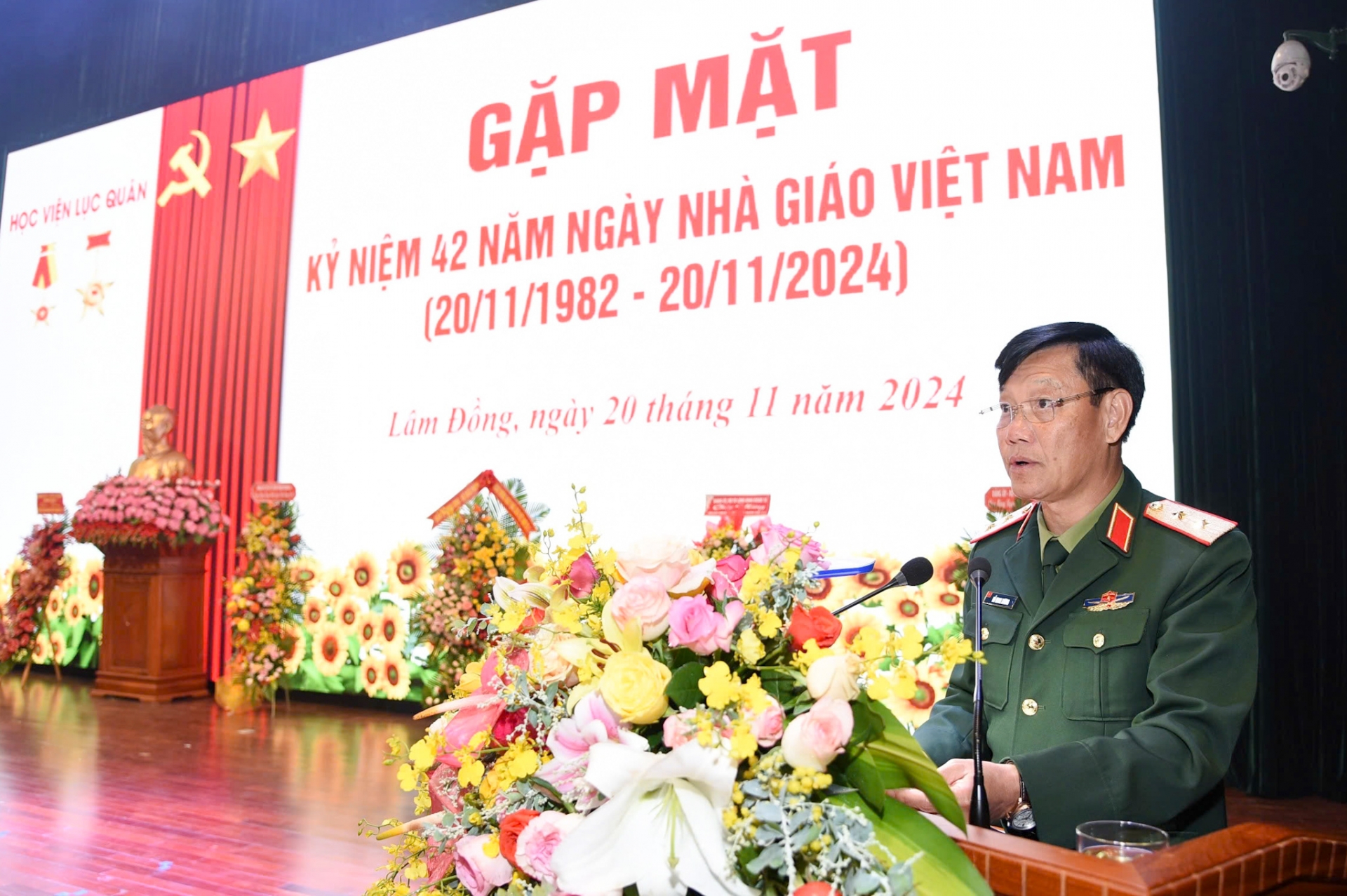 Trung tướng Đỗ Minh Xương, Giám đốc Học viện Lục quân phát biểu tại buổi lễ kỷ niệm 