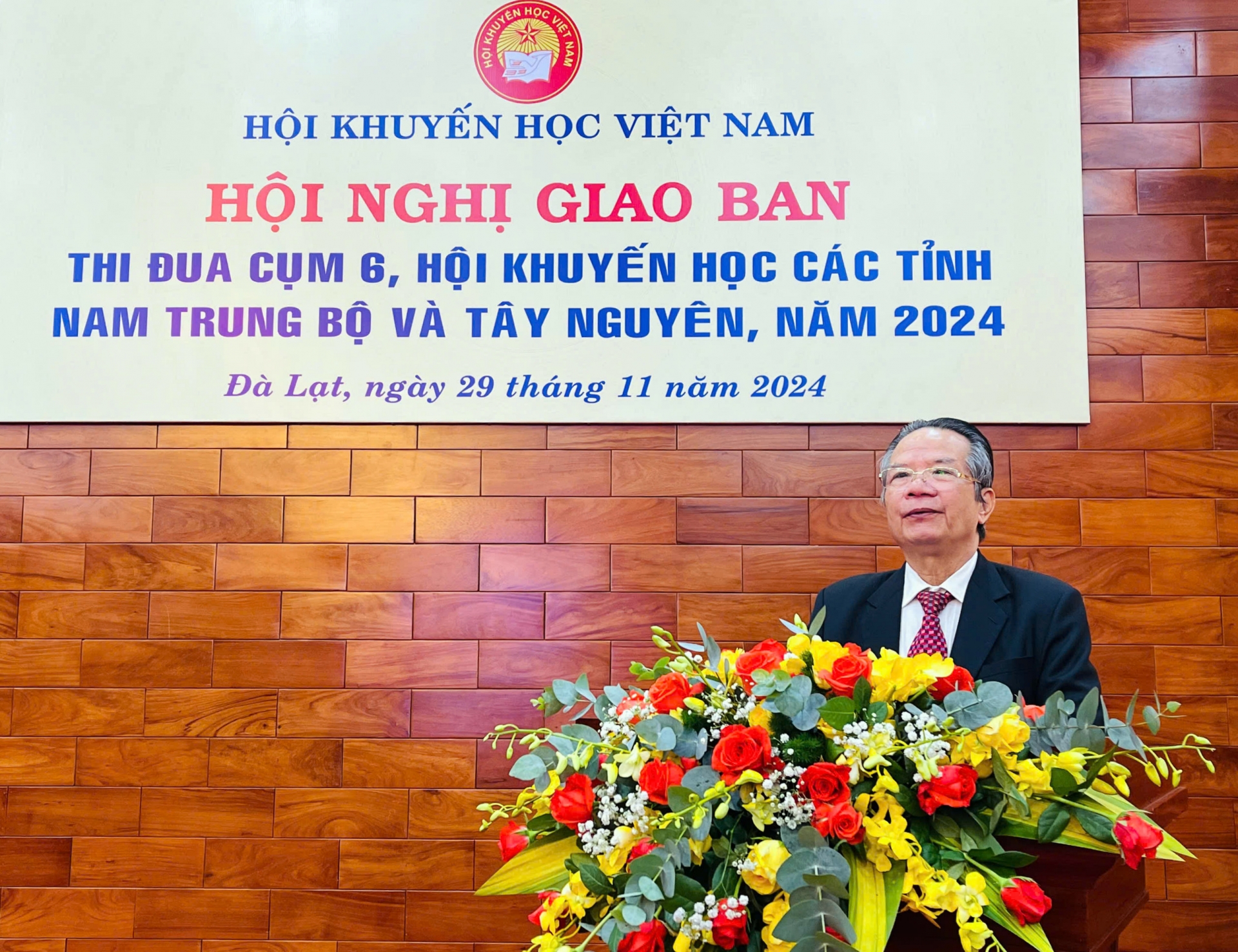 Nhà giáo Ưu tú Nguyễn Xuân Ngọc -Ủy viên Ban thường vụ Trung ương Hội Khuyến học Việt Nam, Chủ tịch Hội Khuyến học tỉnh Lâm Đồng phát biểu