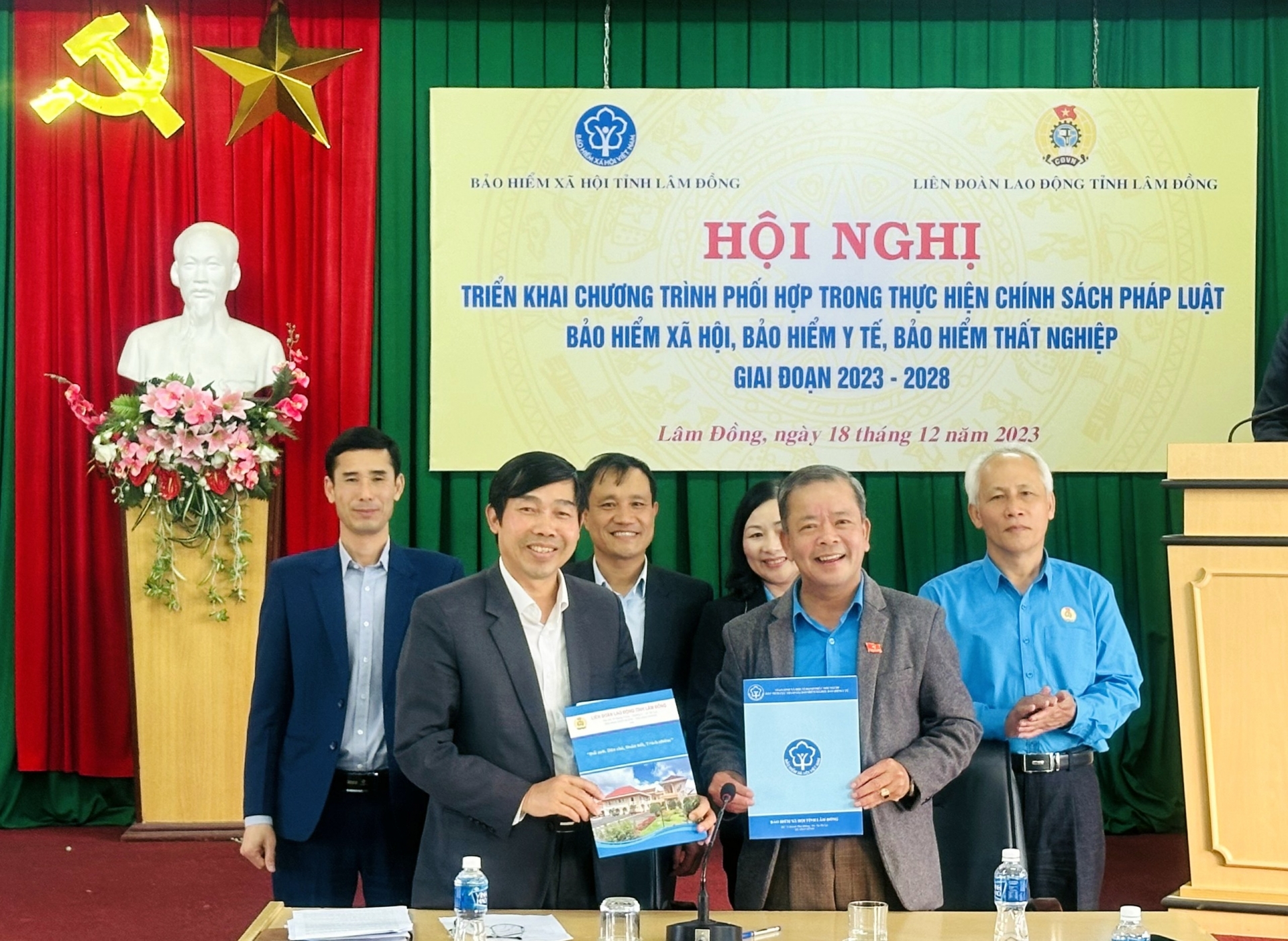 •	Lãnh đạo Bảo hiểm Xã hội tỉnh Lâm Đồng và Liên đoàn Lao động tỉnh ký kết chương trình phối hợp giai đoạn 2023 -2028

