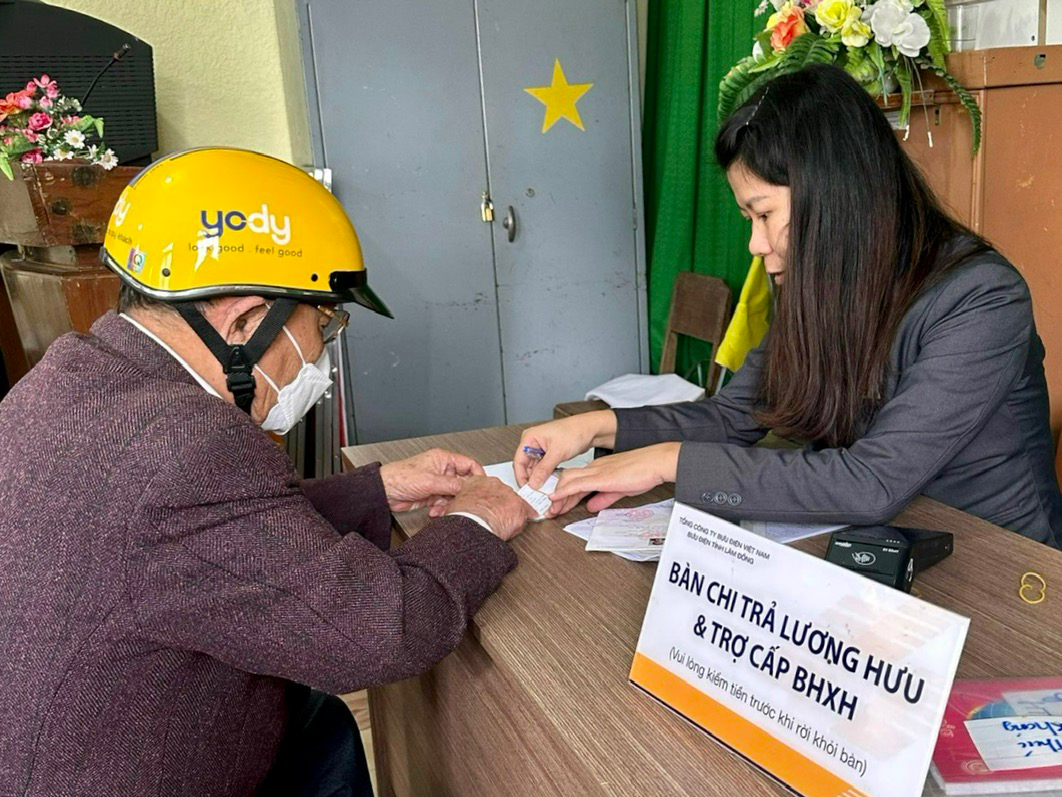 Lâm Đồng gộp chi trả 2 tháng lương hưu, trợ cấp bảo hiểm xã hội trong dịp tết