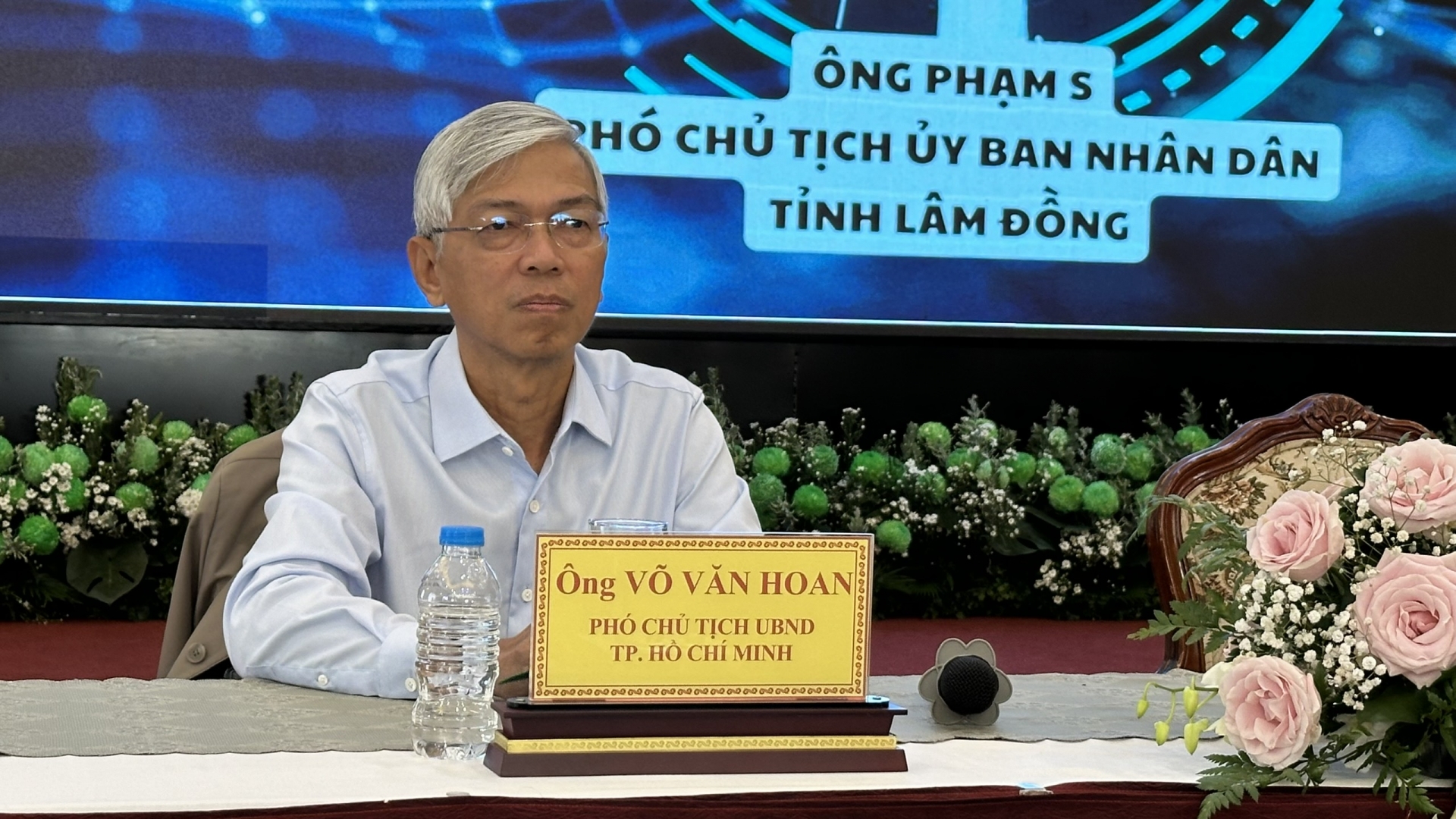 Phó Chủ tịch UBND TP Hồ Chí Minh Võ Văn Hoan chủ trì hội thảo
